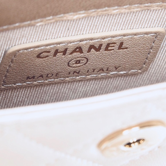 SOLD 💸AUTHENTIC CHANEL beige phone holder belt - Picture 7 of 8